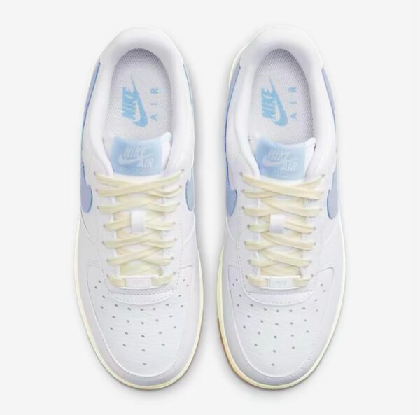 ⁦Nike Air Force 1 '07⁩ – תמונה ⁦5⁩