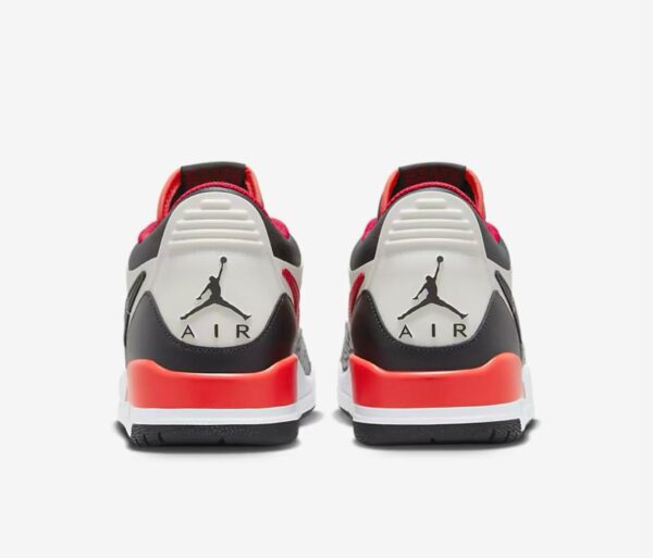 ⁦Air Jordan legacy 312 chicago bulls⁩ – תמונה ⁦5⁩