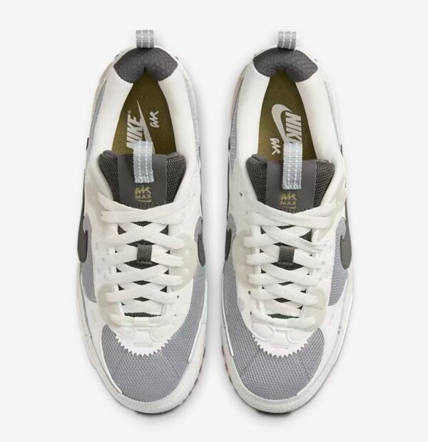 ⁦Nike Air Max 90 Futura⁩ – תמונה ⁦3⁩